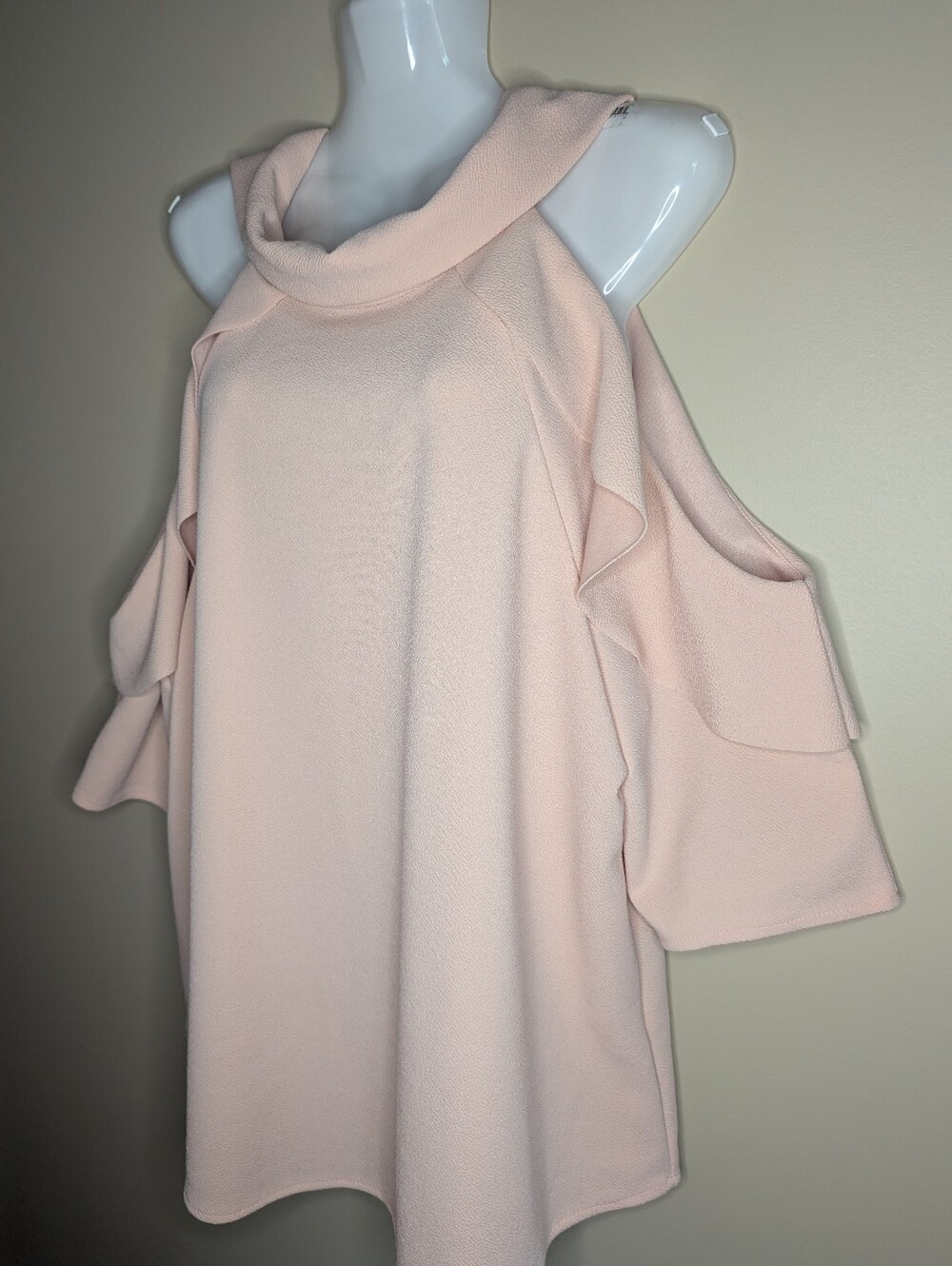 New York & Co Light Peach Cold Shoulder With Ruffles NWOT - Picture 2 of 6